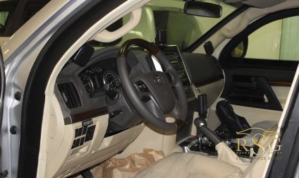 Toyota Land Cruicer 200 2018г броня В10 4